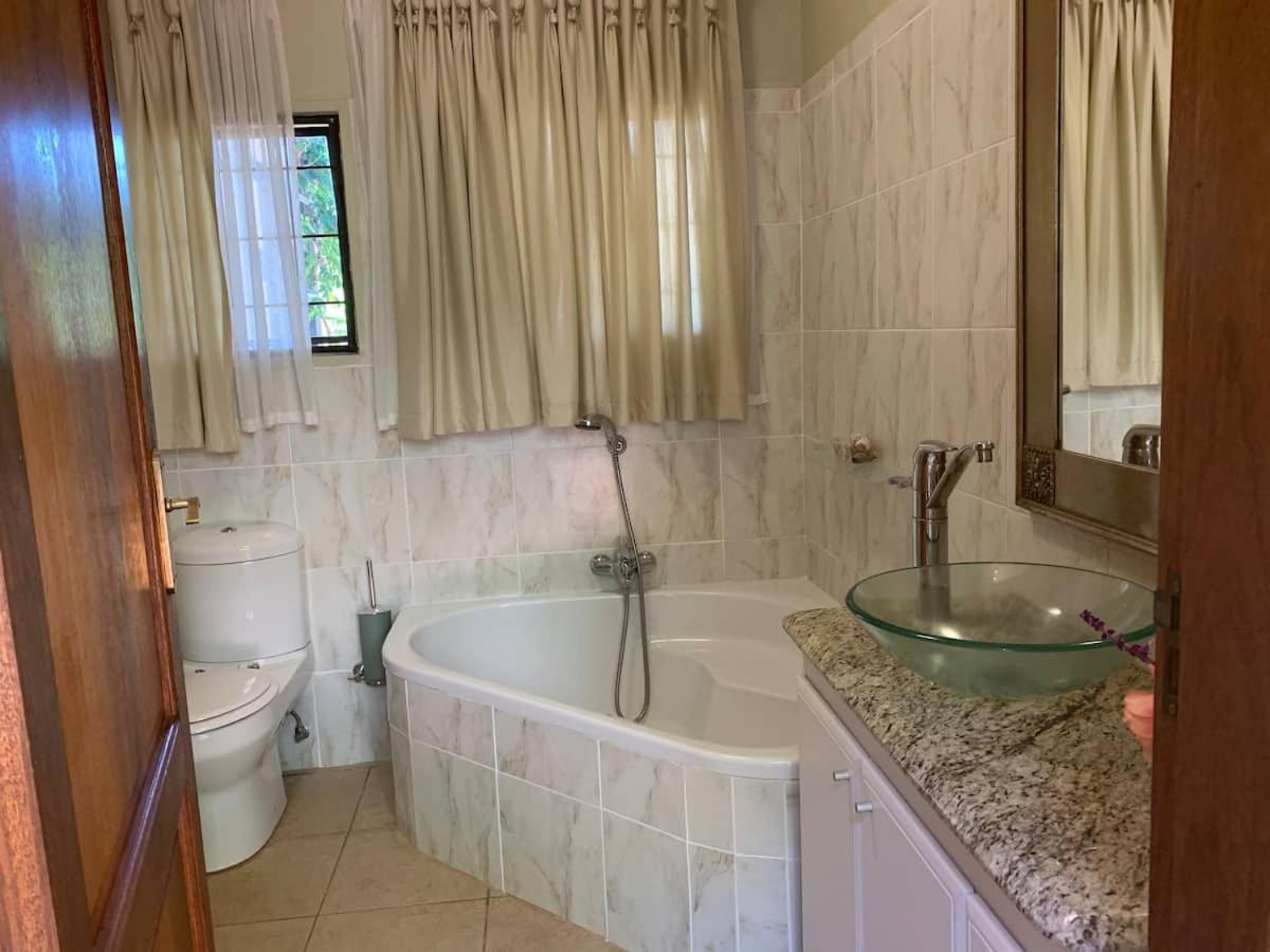 Mountain Rose Guesthouse Louis Trichardt Buitenkant foto